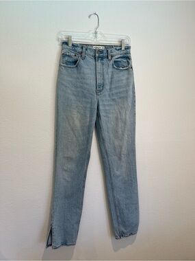Abercrombie & Fitch Light Blue Denim '90s Straight Ultra High Rise Jeans
